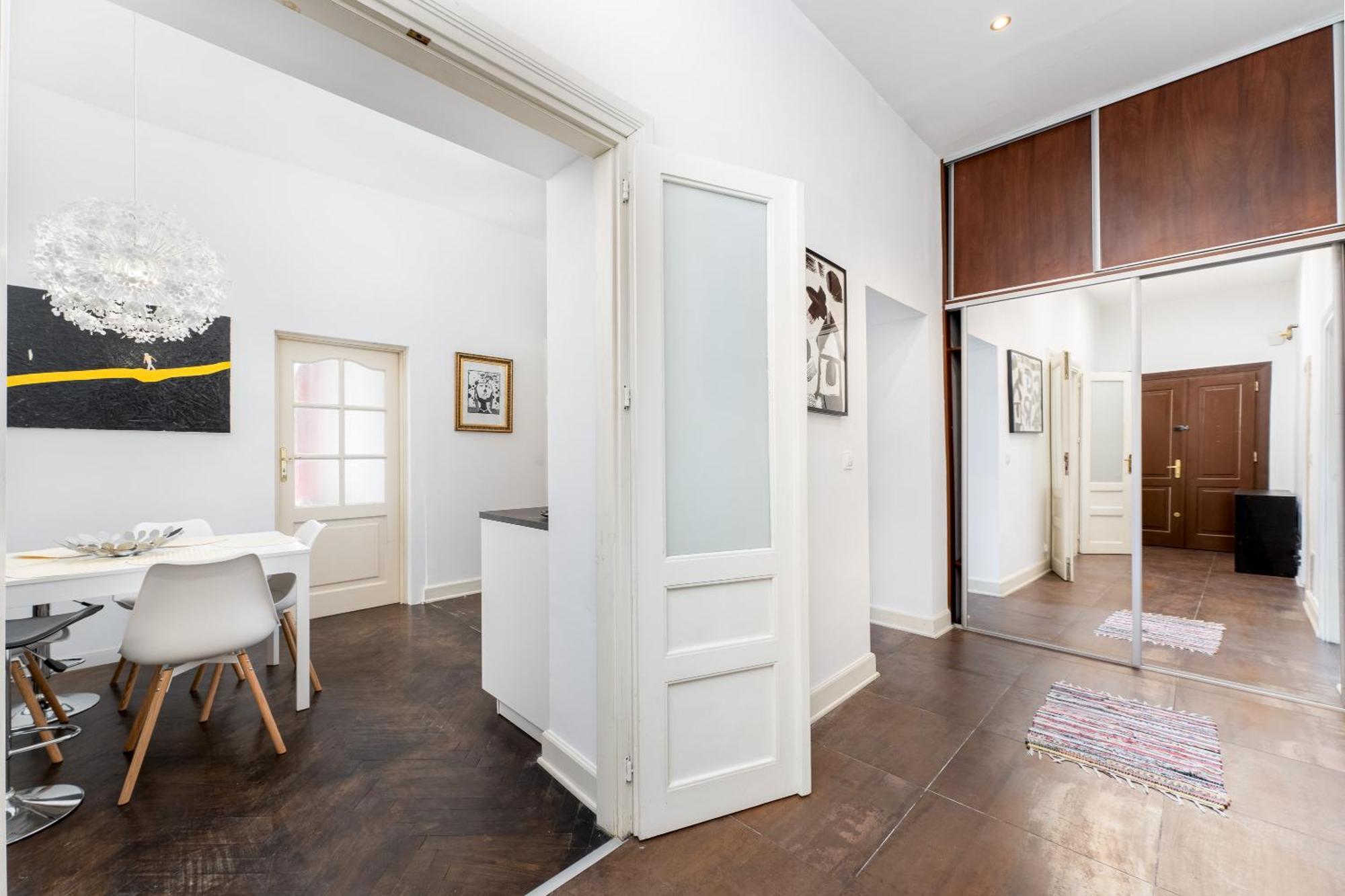 Old Town Spacious Apartment كراكوفيا المظهر الخارجي الصورة